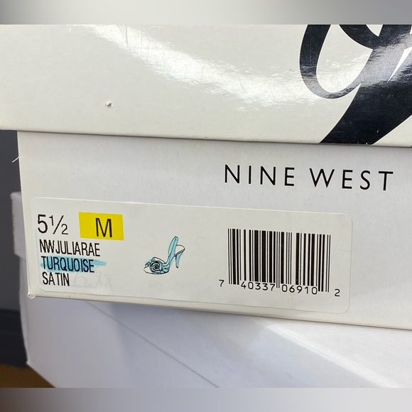 Nine West 3” “Julia Rae” turquoise satin flower heels - size 5.5 - Picture 5 of 6